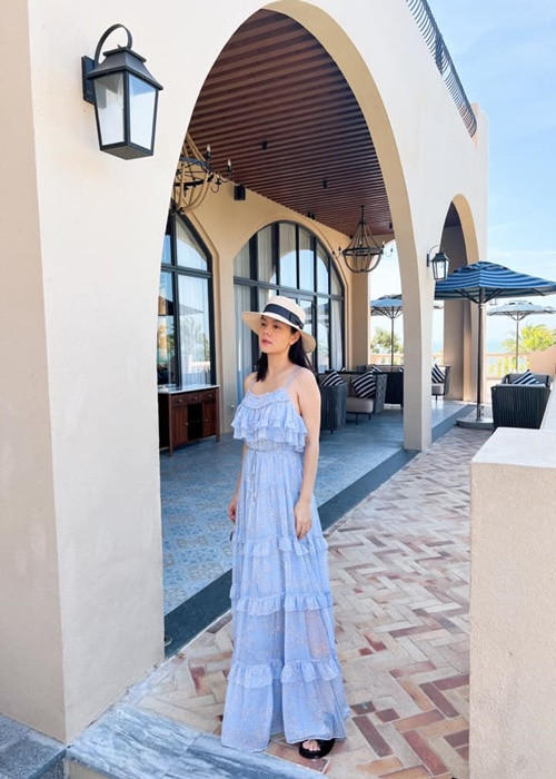 Hậu ly hôn, Phạm Quỳnh Anh từng bức xúc khi bị trai lạ gạ tình với giá 3 tỷ đồng và 1 căn chung cư. “Chào anh. Nhờ anh chuyển thẳng đến bà con vùng lũ giùm em. Đọc cái mail mà muốn cho anh ăn vài phát đấm. Thằng điên”, nữ ca sĩ đáp trả người gạ tình. Ảnh: FBNV