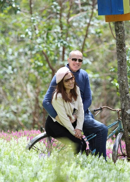 Lý Thanh Thảo và ông xã ngoại quốc có một cậu con trai chung chào đời vào năm 2015.