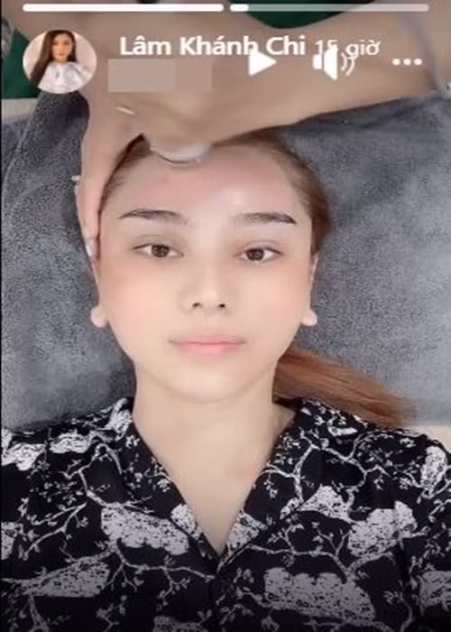 Nữ ca sĩ chia sẻ hình ảnh đi làm đẹp. Ảnh: FBNV