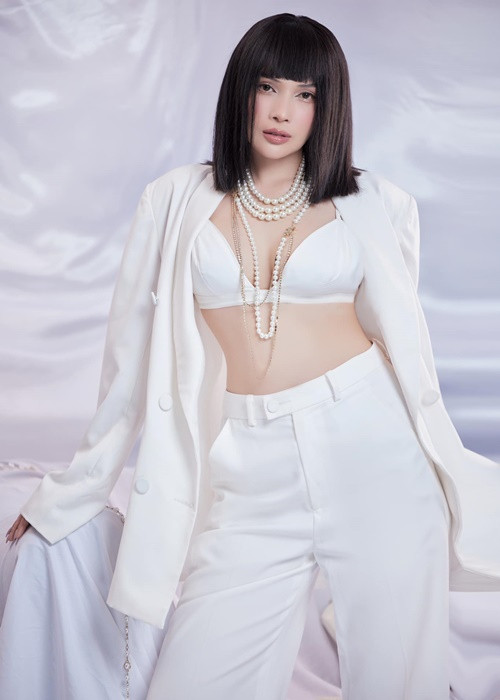 Ở tuổi 35, mỹ nhân làng hài có sự nghiệp khá ổn định.