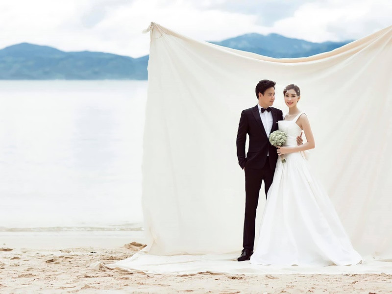 Thu Thảo không quá phô trương cuộc sống làm dâu hào môn. Vì vậy, khán giả càng yêu mến người đẹp gốc Bạc Liêu này.