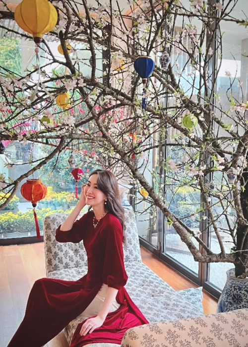 Thời gian qua, cô hạn chế đăng tải hình ảnh chồng con.