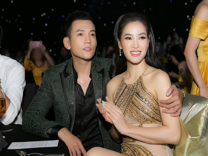 Lý Bình tháp tùng Phương Trinh tại các sự kiện giải trí.