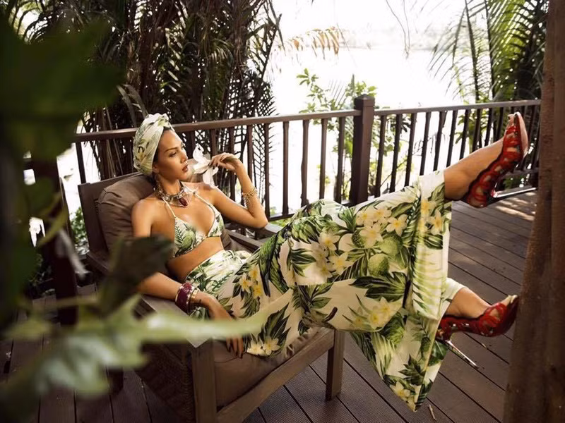 Những năm trở lại đây, nữ người mẫu chăm diện bikini nhất nhì showbiz Việt.