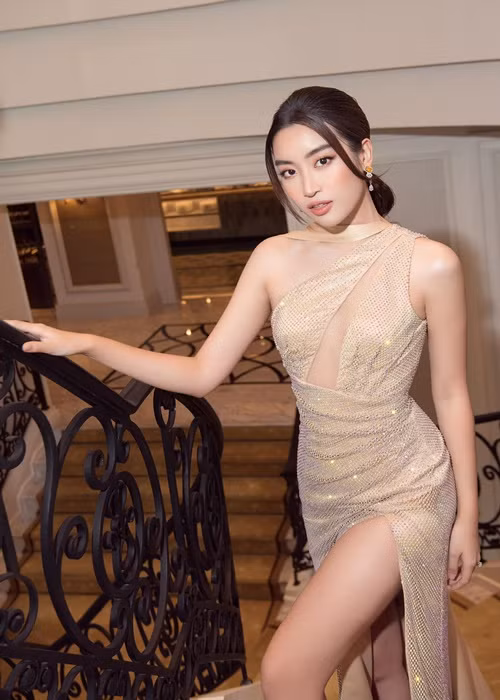 Mỹ Linh rất kín tiếng về chuyện tình cảm. Tháng 9/2021, trong cuộc phỏng vấn với Dân Việt, cô bật mí: “Tôi đang trong một mối quan hệ nghiêm túc. Cả hai đang vui vẻ tìm hiểu đối phương”. Tuy nhiên, Mỹ Linh không tiết lộ danh tính lẫn hình ảnh nửa kia. Ảnh: FBNV