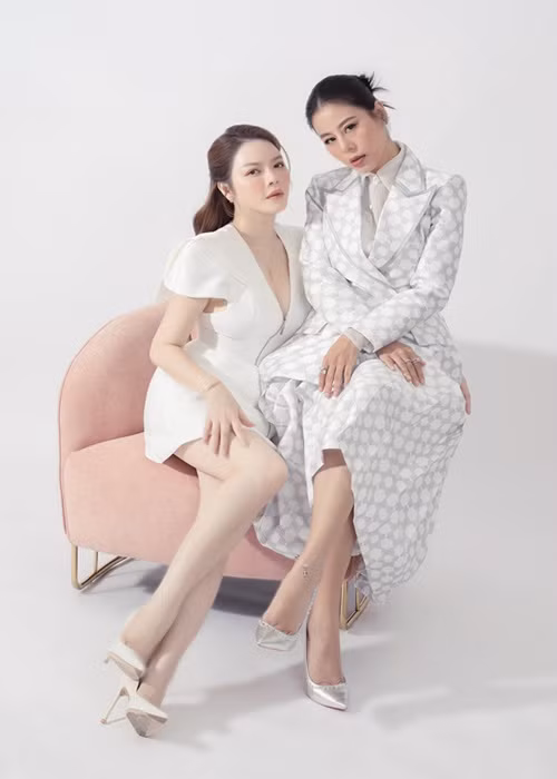 Dù Nam Thư tỏ ra mạnh mẽ, bất cần nhưng thông qua ánh mắt của nữ diễn viên, Lý Nhã Kỳ đã đọc được suy nghĩ nội tâm của đàn em.