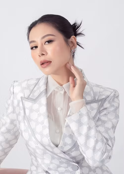 Lý Nhã Kỳ cho biết Nam Thư đang cố che giấu cảm xúc của mình khiến đàn ông không hiểu mình.