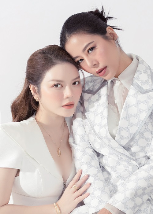 Nam Thư còn tiết lộ cô chưa bao giờ nghĩ đến chuyện kết hôn hay mặc áo cưới.