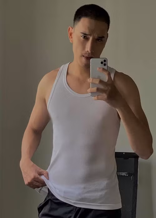 Kết quả, cơ thể anh không gặp vấn đề gì nghiêm trọng. Ảnh: FBNV