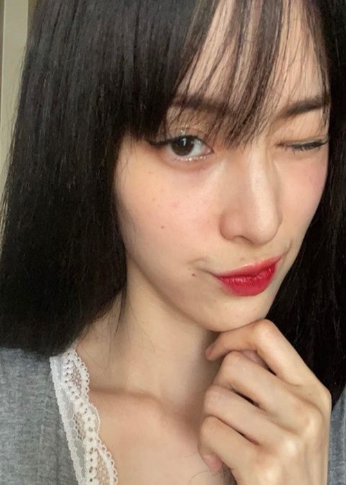 Năm 2016, Hạ Vi bất ngờ đóng nữ chính phim "Tấm Cám: Chuyện chưa kể" dù chưa có kinh nghiệm diễn xuất.