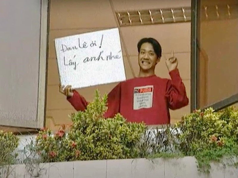 Mới đây, Đan Lê khoe ảnh được Khải Anh cầu hôn.