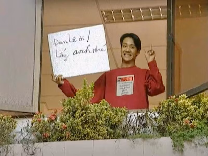 Mới đây, Đan Lê khoe ảnh được Khải Anh cầu hôn.