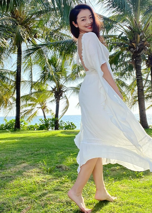 Bà mẹ 4 con khoe vẻ rạng rỡ trong những tháng ngày ở Phú Quốc.