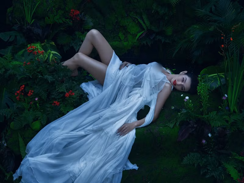 Tháng 5 năm nay, cô sẽ sang Tây Ban Nha thực hiện nhiều hoạt động khác của một đương kim Hoa hậu Hòa bình Quốc tế.