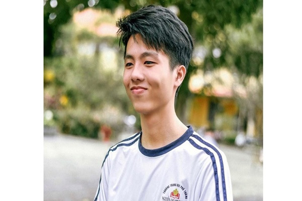 Biet gi ve chang trai tre “tan trang” dien mao sach giao khoa?