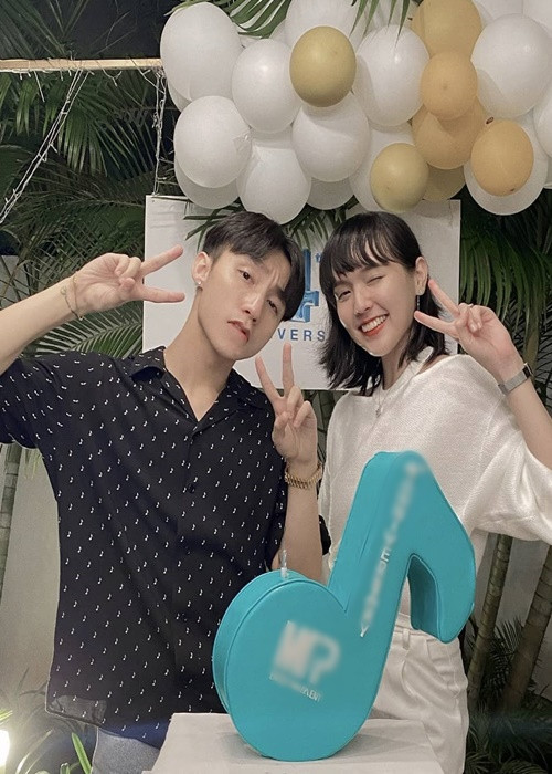 Nhiều người cho rằng mối quan hệ giữa Hải Tú và Sơn Tùng M-TP không chỉ dừng lại ở mức "ông bầu" - "gà cưng".