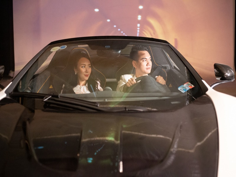 MV “Chạy về nơi phía anh” đánh dấu lần đầu tiên DJ Thảo Bebe góp mặt trong sản phẩm âm nhạc của chồng.