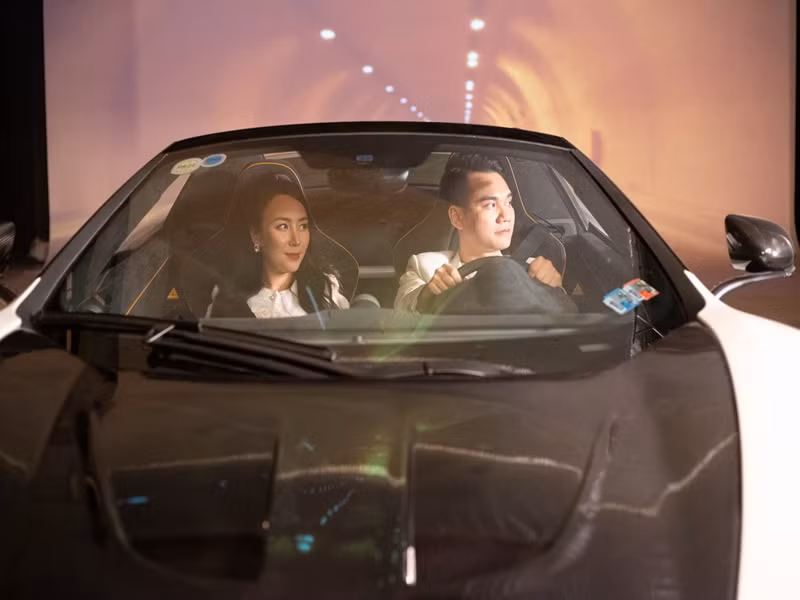 MV “Chạy về nơi phía anh” đánh dấu lần đầu tiên DJ Thảo Bebe góp mặt trong sản phẩm âm nhạc của chồng.