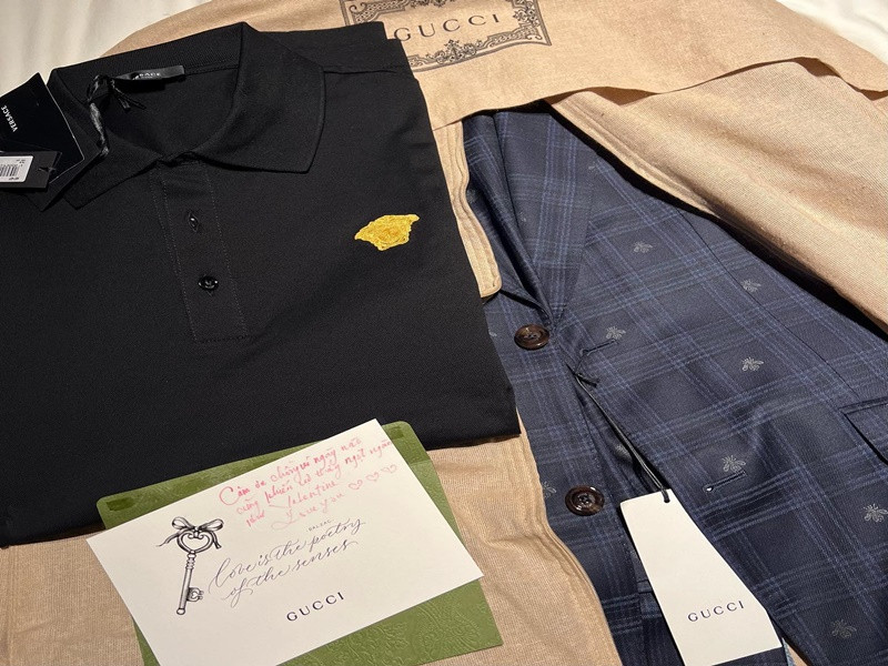 Lệ Quyên tặng Lâm Bảo Châu quần áo hiệu.