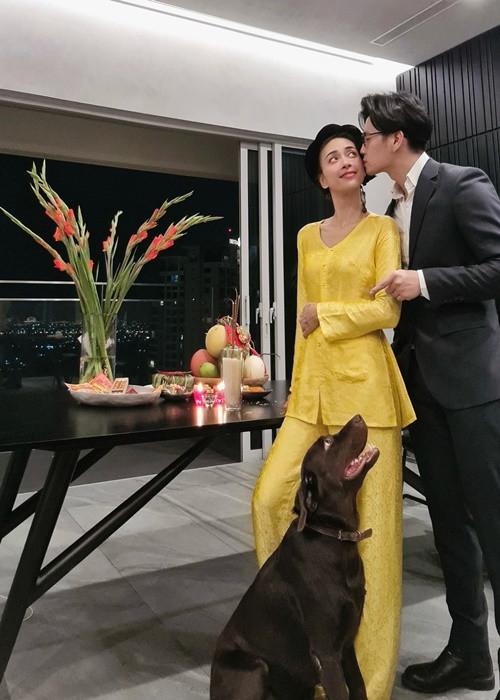 Dịp Tết vừa qua, Huy Trần về quê Ngô Thanh Vân. Đây là lần thứ 2 nam CEO ăn Tết ở quê nhà bạn gái.