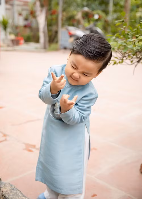 Con trai là điều tuyệt vời nhất mà Hòa Minzy và Minh Hải có được trong 5 năm bên nhau.