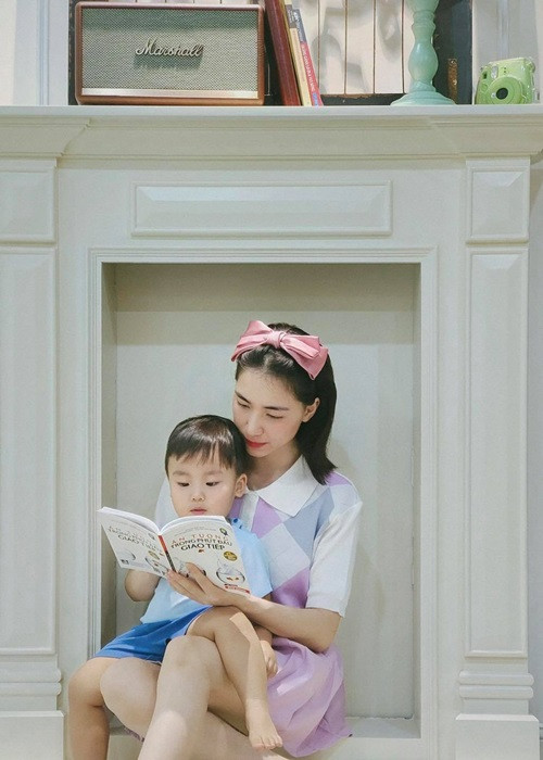 Đối với Hòa Minzy, bé Bo có lẽ là "báu vật" không gì đánh đổi được.