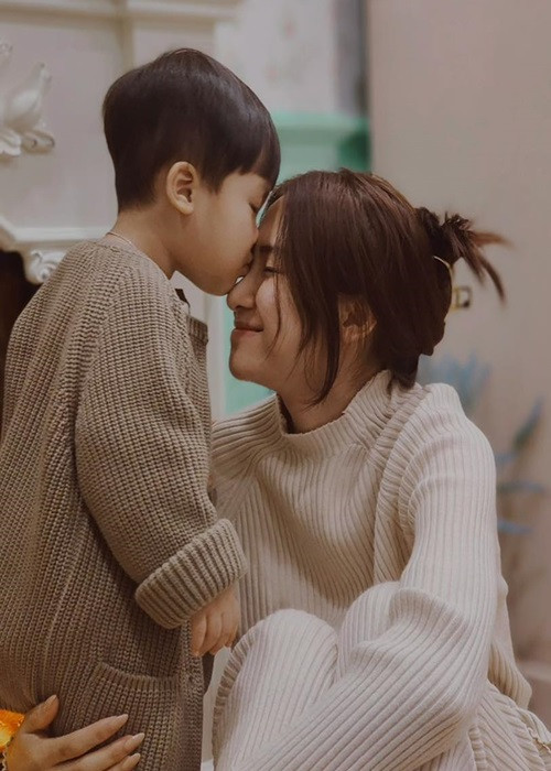 Hòa Minzy từng tiết lộ, con trai cưng sống tình cảm và có cá tính.
