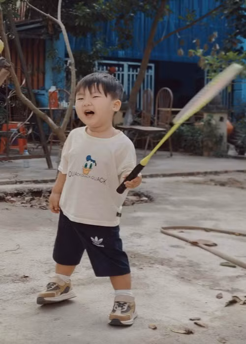 Bé Bo có nhiều clip thu hút lượng tương tác rất khủng, thậm chí hot hơn cả mẹ.