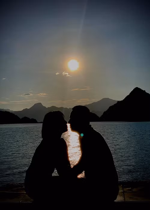 MC của "Chúng tôi là chiến sĩ" và người bạn đời còn dành nhiều có cánh cho đối phương.