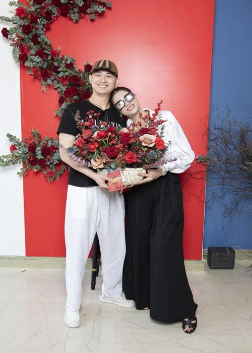 Vợ chồng Trang Trần còn sánh đôi dự sự kiện.