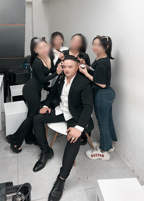 Cao Thái Sơn điển trai, nam tính thế này bảo sao đã "cưa đổ" Angela Phương Trinh.