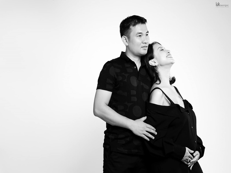 Hiện tại, Vân Hugo mang bầu 7 tháng, trông vẫn tràn đầy năng lượng.