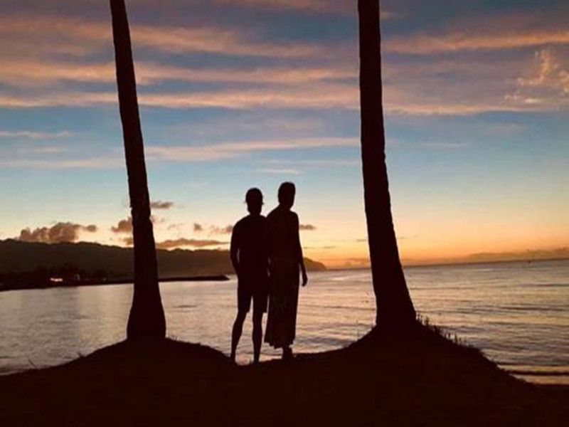 Không ít người cho rằng người đàn ông giấu mặt là bạn trai của Kỳ Duyên, đặc biệt khi cô đáp lại một lời chúc mừng: "Mong được bền lâu như anh chị thôi". Ảnh: Phụ nữ Việt Nam