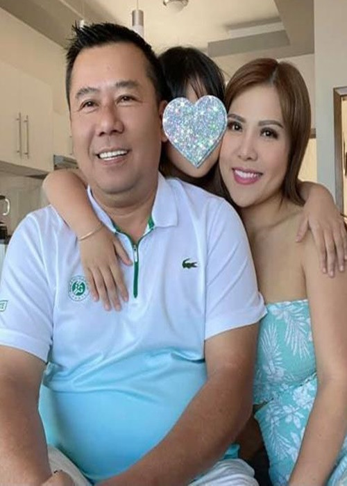 Đáng chú ý, Kevin tố Thắm Bebe vẫn ngoại tình với Hoàng Anh. “Cô ấy đã hứa không gặp gỡ và giải quyết dứt khoát với Hoàng Anh, nếu không tôi sẽ không chung sống nữa. Nào ngờ, cô ấy chỉ dành thời gian nhân nhượng của tôi để toan tính moi tiền của tôi để nuôi Hoàng Anh”, Kevin nói. Nhiều khán giả chỉ mong drama của Thắm Bebe sẽ sớm kết thúc. Ảnh: Vietnamnet