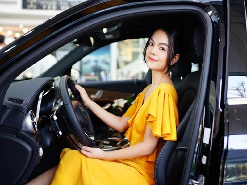 Phạm Quỳnh Anh tậu xe gần 2 tỷ vào năm 2019.