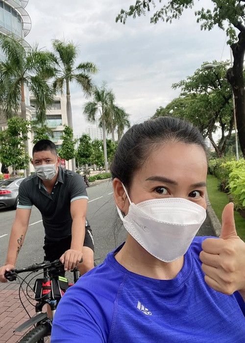 Cuộc sống của Bình Minh vài năm trở lại đây đầy bình yên, không còn sóng gió như trước.