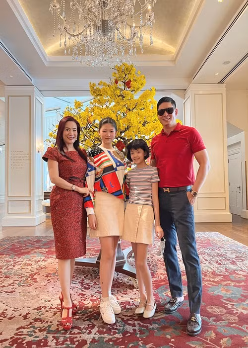 Hai con gái của vợ chồng Bình Minh đều lớn phổng phao.