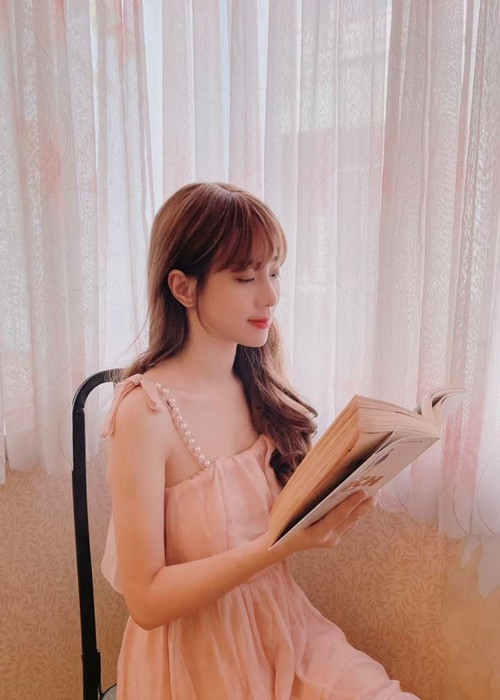 Năm 2020, Lan Trinh công khai hẹn hò bạn trai chuyển giới tên Kenji.