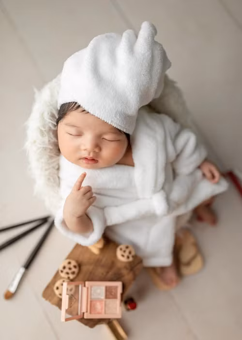 Con gái của Lê Bê La ngày càng đáng yêu.