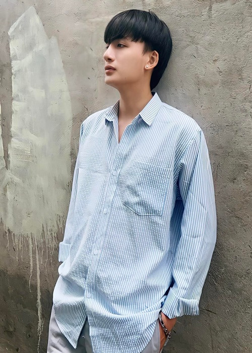 Phía Song Duy chưa chính thức lên tiếng trước lời tố của Phi Hùng. Tuy nhiên, trên trang cá nhân, anh viết đầy ẩn ý: “1 điều nhịn 9 điều lành”.