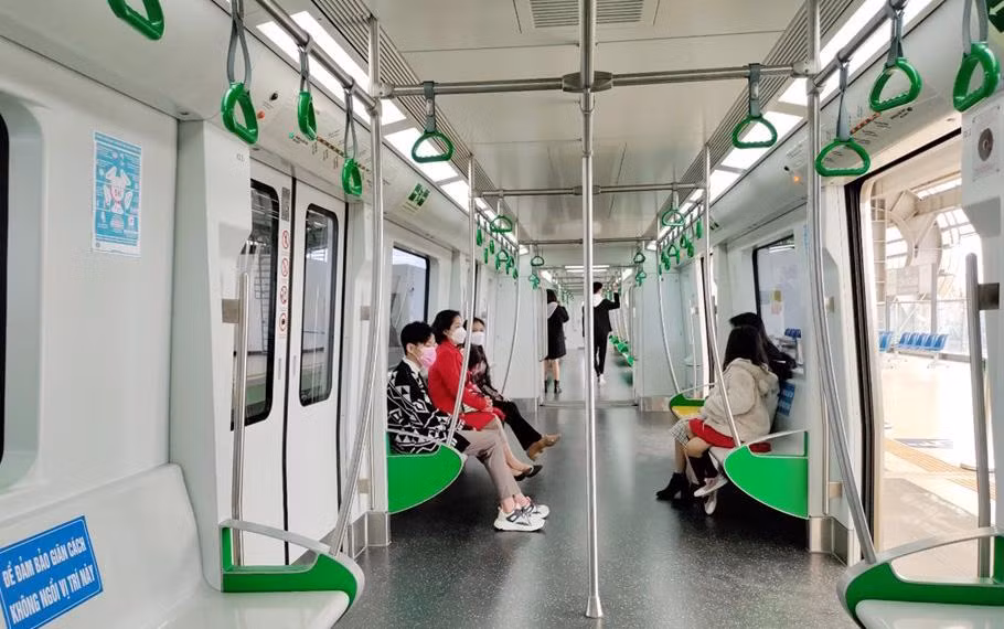 Ha Noi: Nguoi dan du Xuan bang tau dien Cat Linh - Ha Dong-Hinh-2