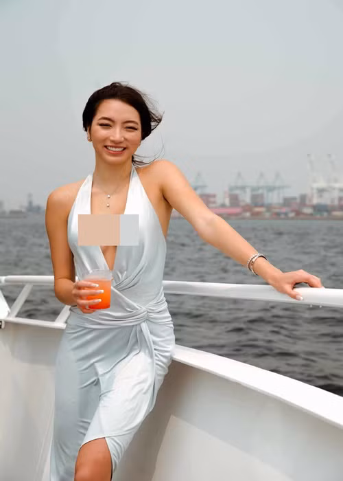 Isabella sở hữu gương mặt đẹp với khuôn miệng rộng, màu mắt nâu nhạt sâu, sóng mũi thẳng. Ảnh: Vietnamnet