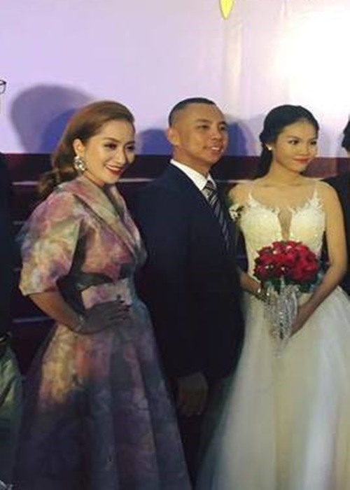 Trong ngày Chí Anh làm đám cưới với Khánh Linh, Khánh Thi xuất hiện để chúc mừng tình cũ. Ảnh: Yan