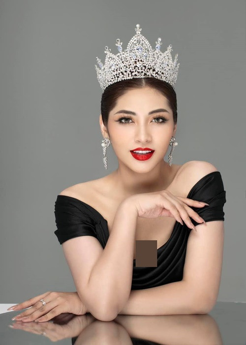 Nhờ chăm chỉ lao động, sau 1 năm ly hôn, Thu Thảo có cuộc sống sung túc. Cô tậu xe gần 2 tỷ, mua nhà mặt đất rộng 120m2 ở trung tâm chợ TP Bảo Lộc (Lâm Đồng). Ảnh: FBNV