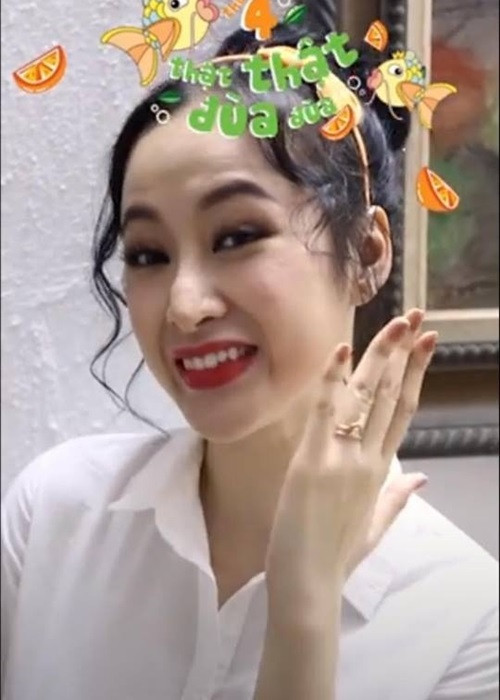 Không ít khán giả chê mũi của "bà mẹ nhí: "Chị đẹp thì đẹp mà mũi nhìn hơi bị biến dạng"; "Chả xem gì ngoài chiếc mũi. Nó kỳ kỳ dễ sợ". Ảnh: Gia đình Việt Nam