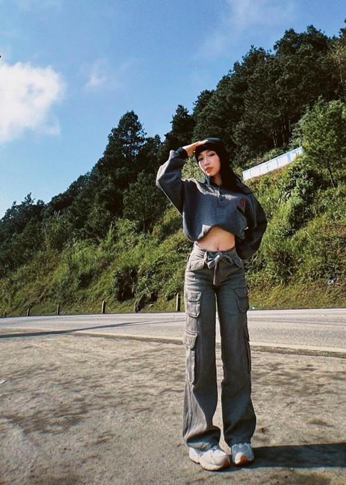 Tháng 11/2021, khi được fan hỏi về việc còn quen Wren Evans hay không, Mỹ Anh trả lời: "Tụi mình không nhé nhưng vẫn ủng hộ, hỗ trợ nhau".