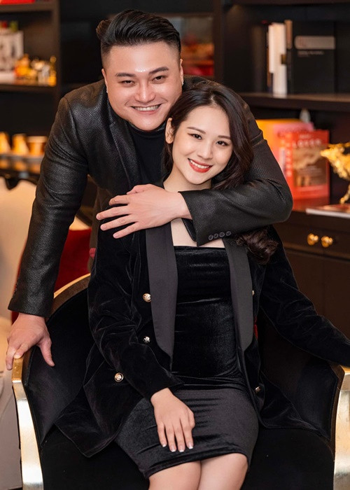 Bạn gái của Vũ Duy Khánh đang mang bầu con đầu lòng.