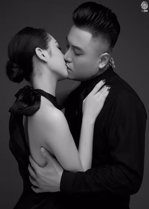 Phương Anh đang học vũ đạo nhưng quyết định ngừng lại để lập gia đình và sinh con.