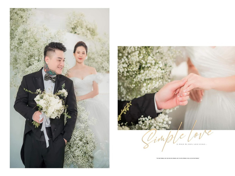 Mới đây, Vũ Duy Khánh khoe ảnh cưới. Nam ca sĩ cho biết, anh và bạn gái Phương Anh rời ngày cưới vì dịch bệnh.