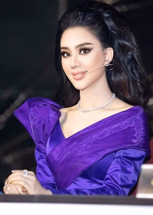 Phi Hùng tố Lâm Khánh Chi trong khi đó, mối quan hệ giữa cô và một số tình cũ khác lại khá tốt đẹp. Ảnh: FBNV